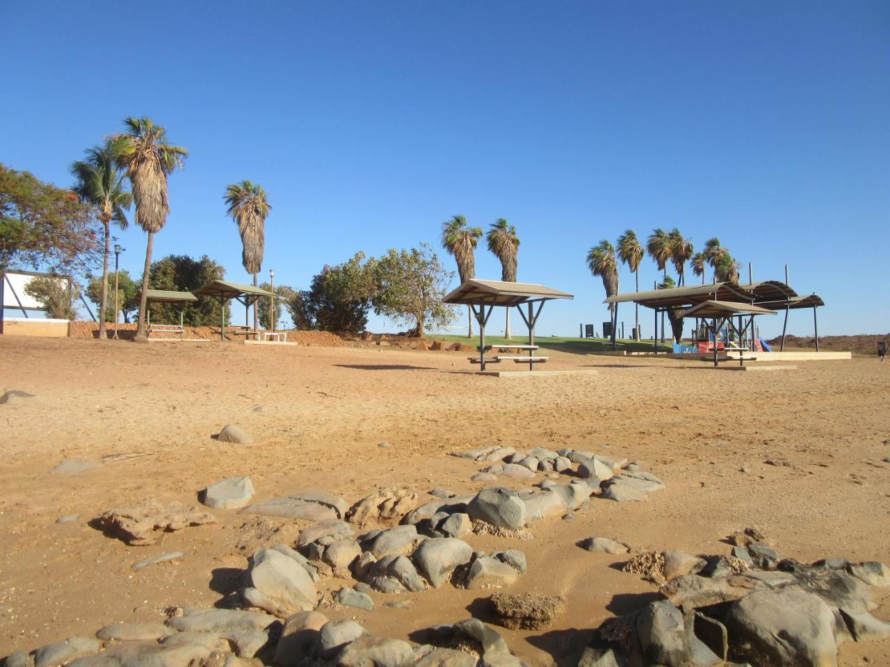 Dampier Mermaid Hotel Karratha Extérieur photo